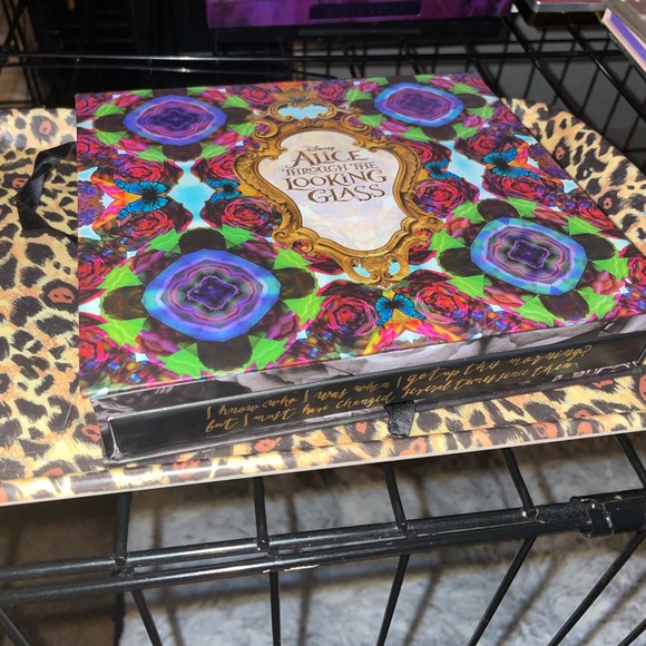 Alice in wonderland through the looking glass urban decay pallet - Picture 7 of 7